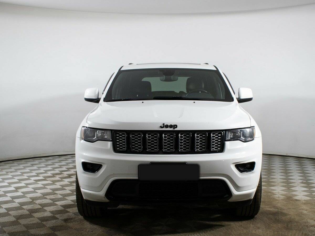 Jeep Grand Cherokee 2019 года с пробегом. Фото: #1