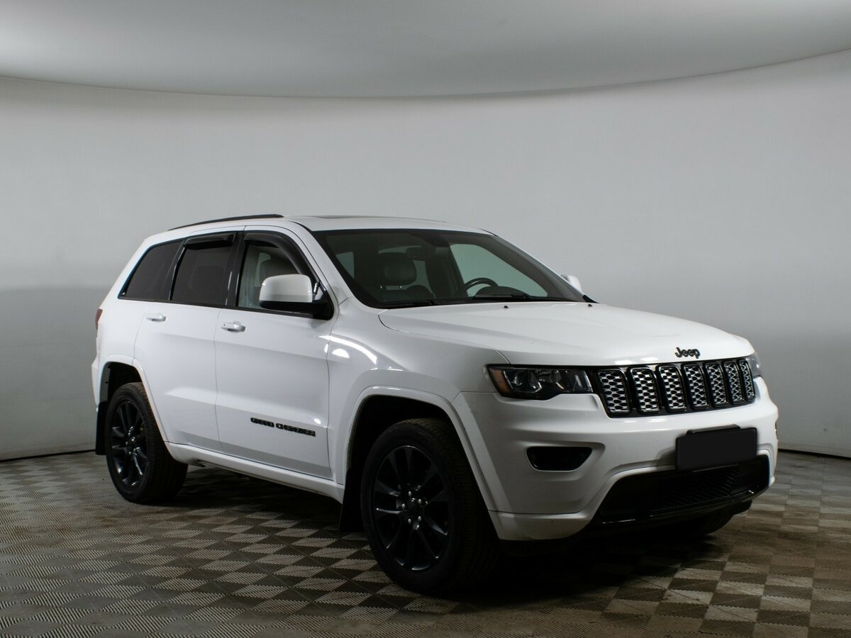 Jeep Grand Cherokee 2019 года с пробегом. Фото: #2