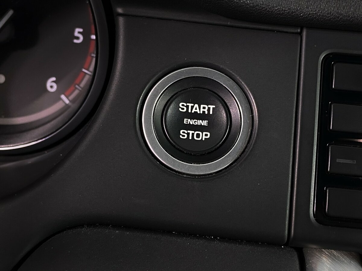 Land Rover Discovery Sport 2018 года с пробегом. Фото: #12