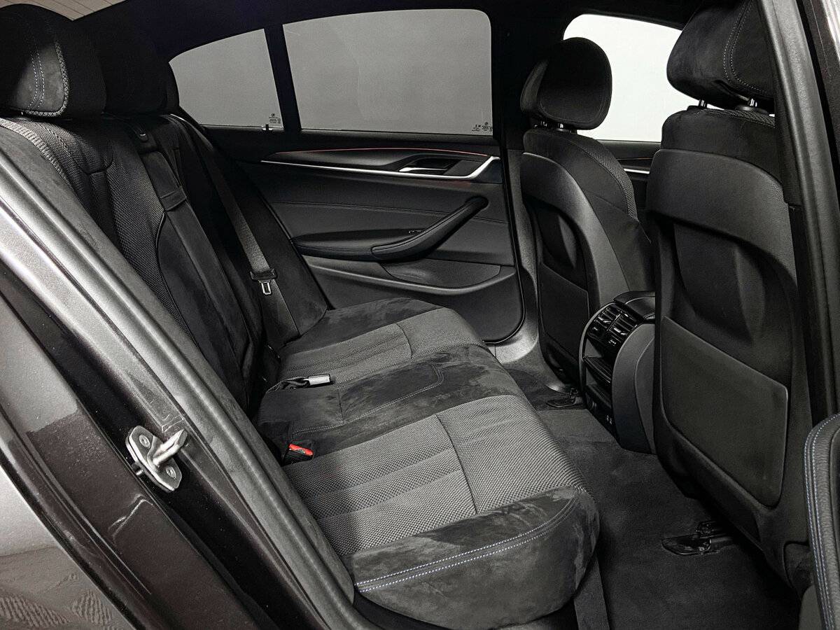 BMW 5 серии 2021 года с пробегом. Фото: #6