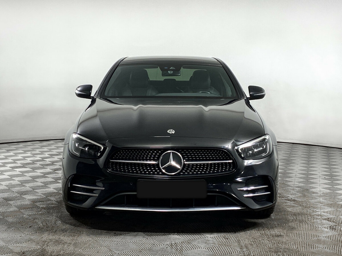 Mercedes-Benz E-Класс 2021 года с пробегом. Фото: #1