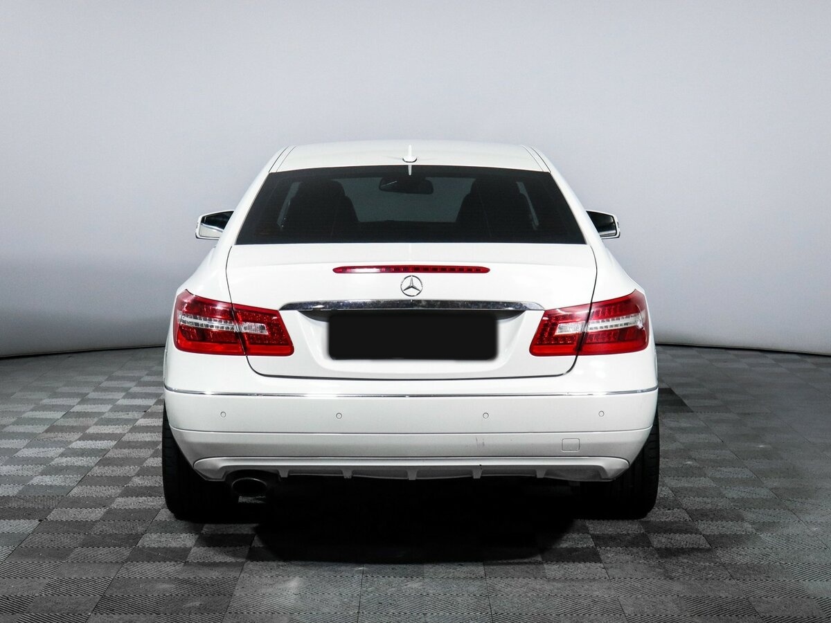 Mercedes-Benz E-Класс 2010 года с пробегом. Фото: #4