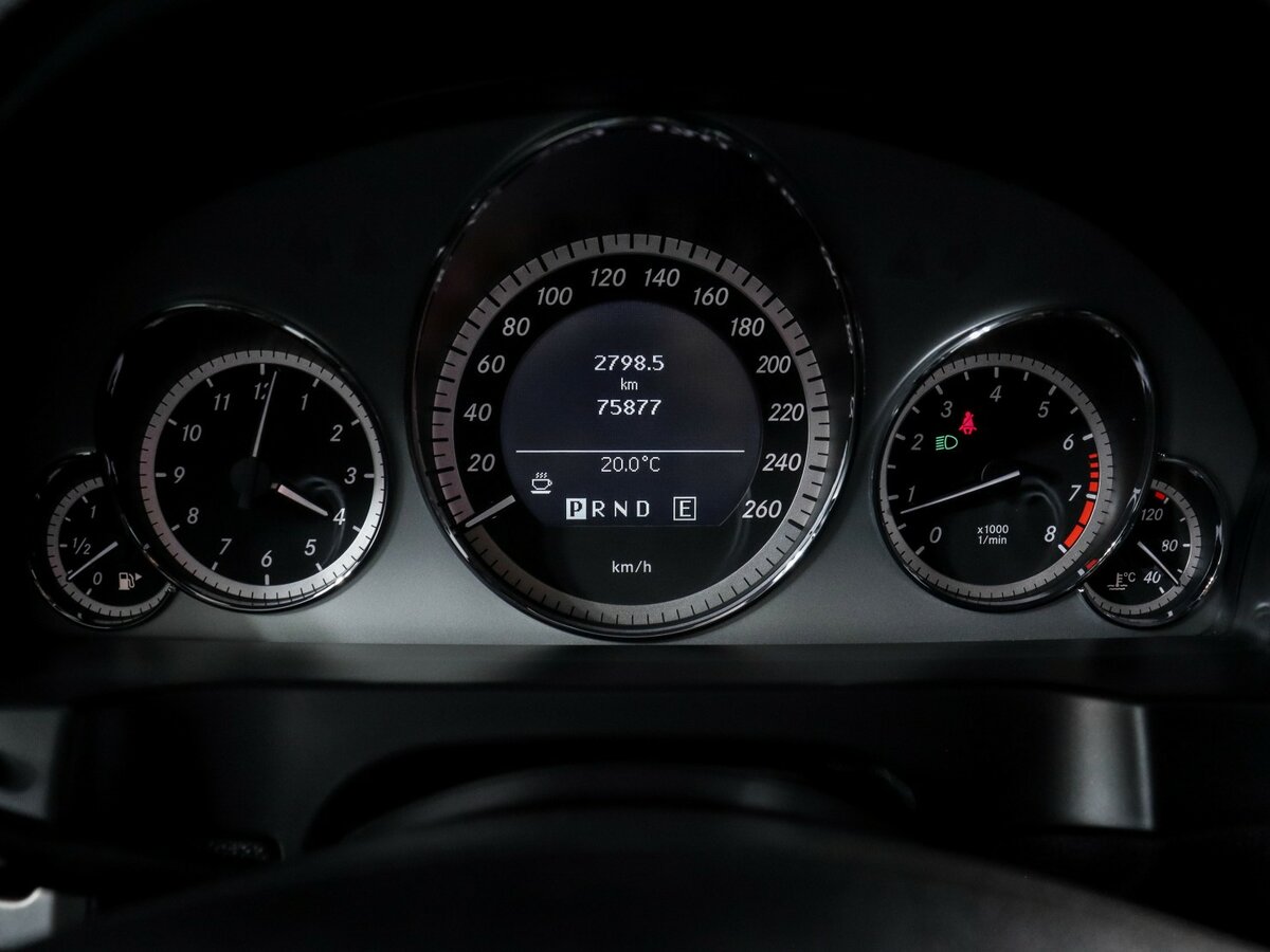 Mercedes-Benz E-Класс 2010 года с пробегом. Фото: #8