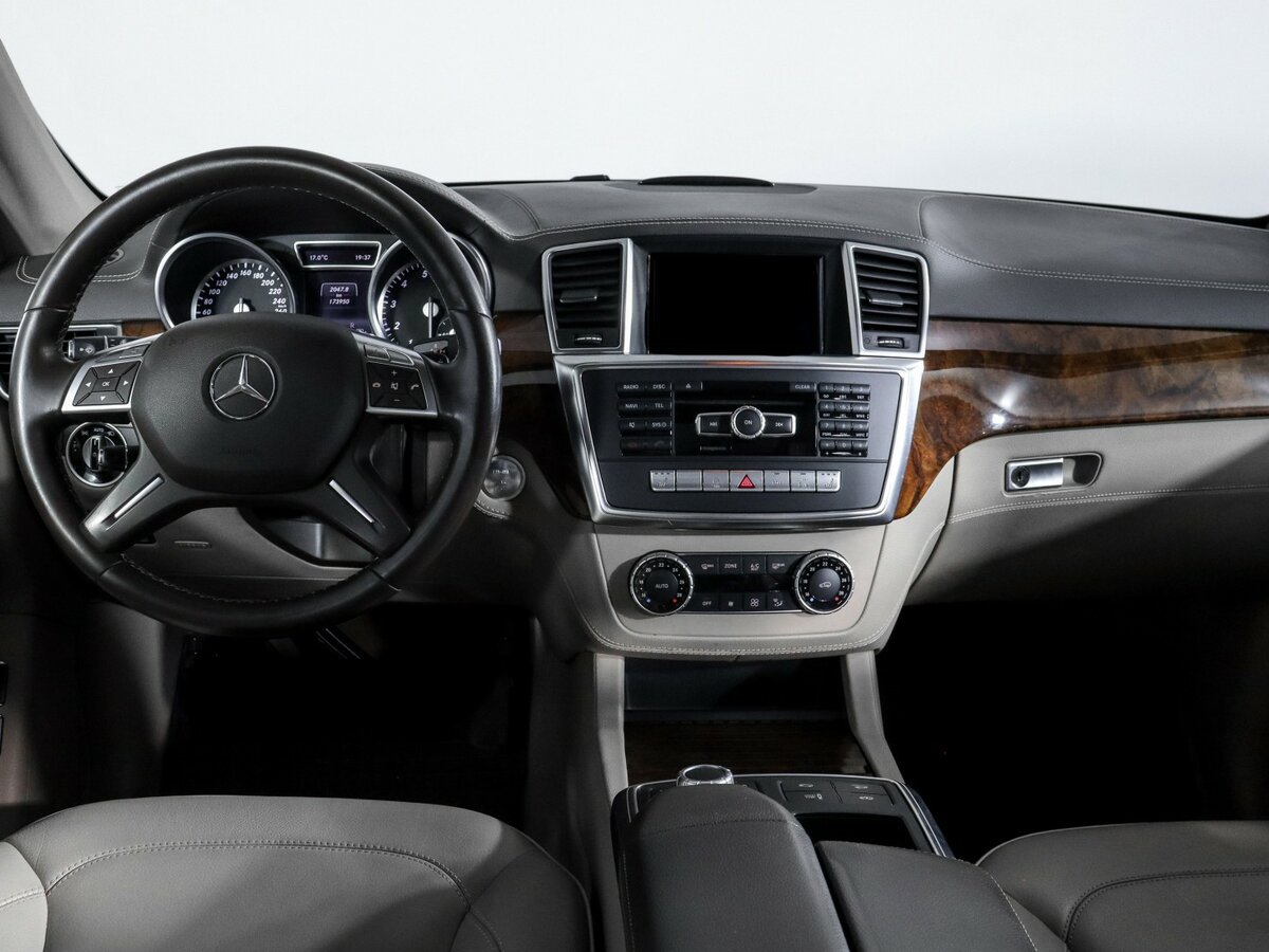 Mercedes-Benz GL-Класс 2013 года с пробегом. Фото: #9