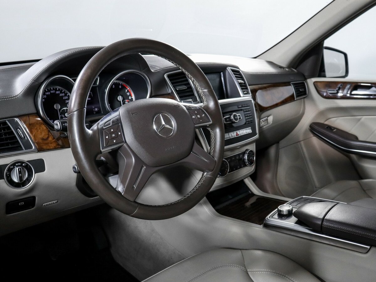 Mercedes-Benz GL-Класс 2013 года с пробегом. Фото: #10