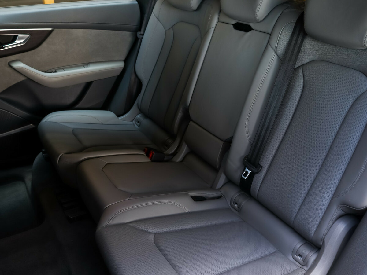 Audi Q8 2021 года с пробегом. Фото: #9