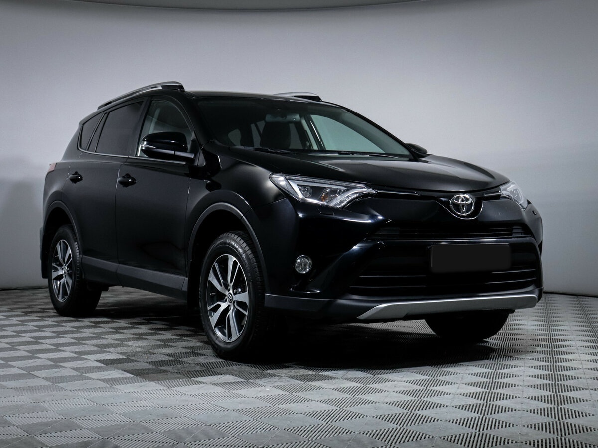 Toyota RAV4 2019 года с пробегом. Фото: #2