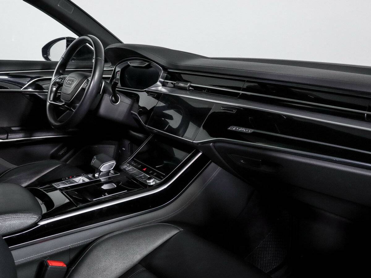 Audi A8 2019 года с пробегом. Фото: #8