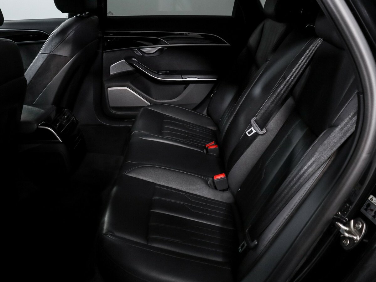 Audi A8 2019 года с пробегом. Фото: #9