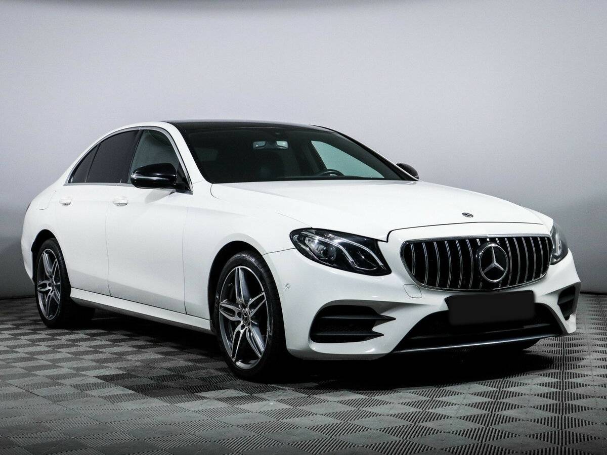 Mercedes-Benz E-Класс 2019 года с пробегом. Фото: #2