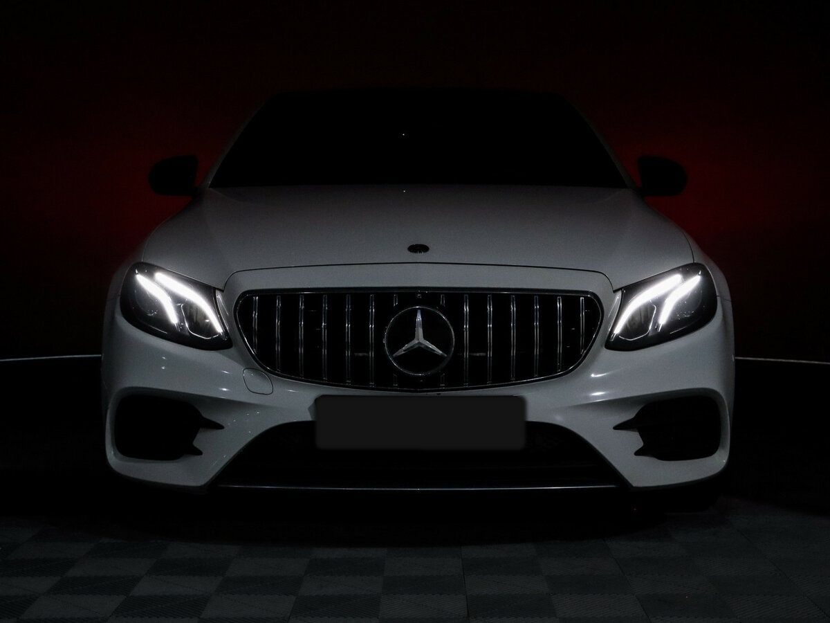 Mercedes-Benz E-Класс 2019 года с пробегом. Фото: #17