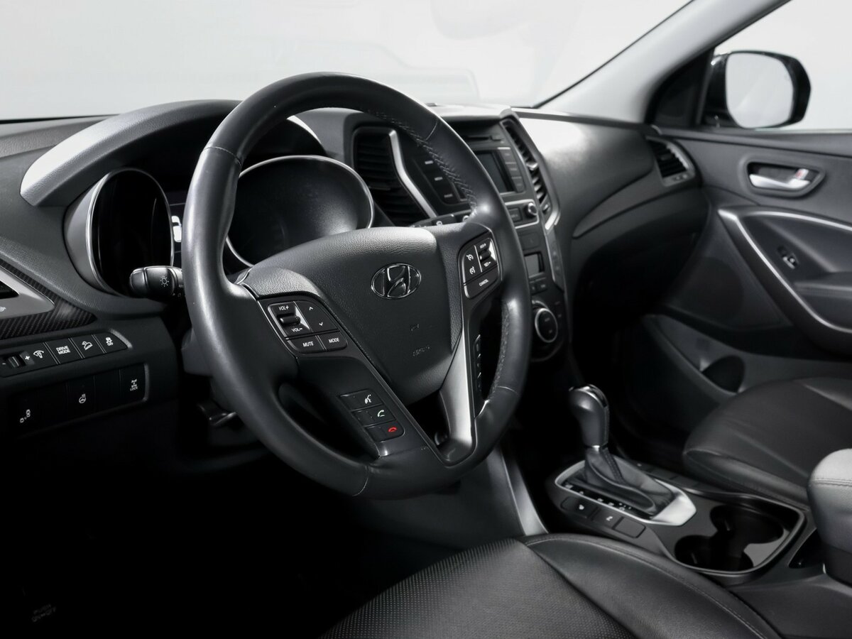 Hyundai Santa Fe 2015 года с пробегом. Фото: #11