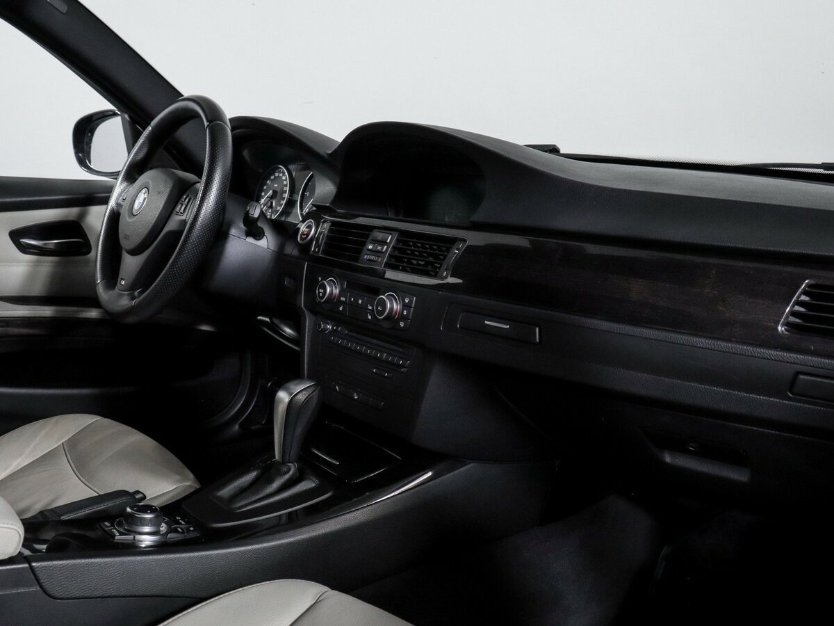 BMW 3 серии 2011 года с пробегом. Фото: #6