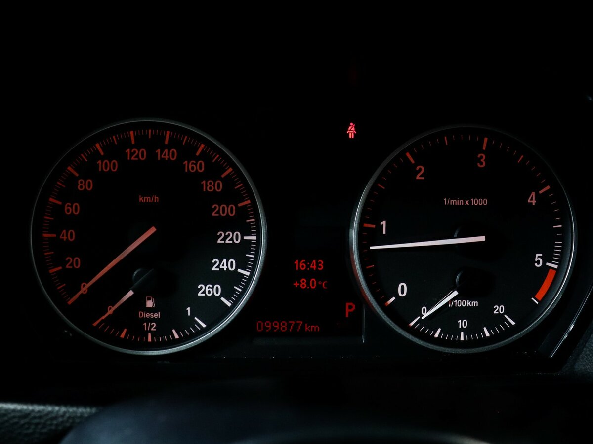 BMW 3 серии 2011 года с пробегом. Фото: #8