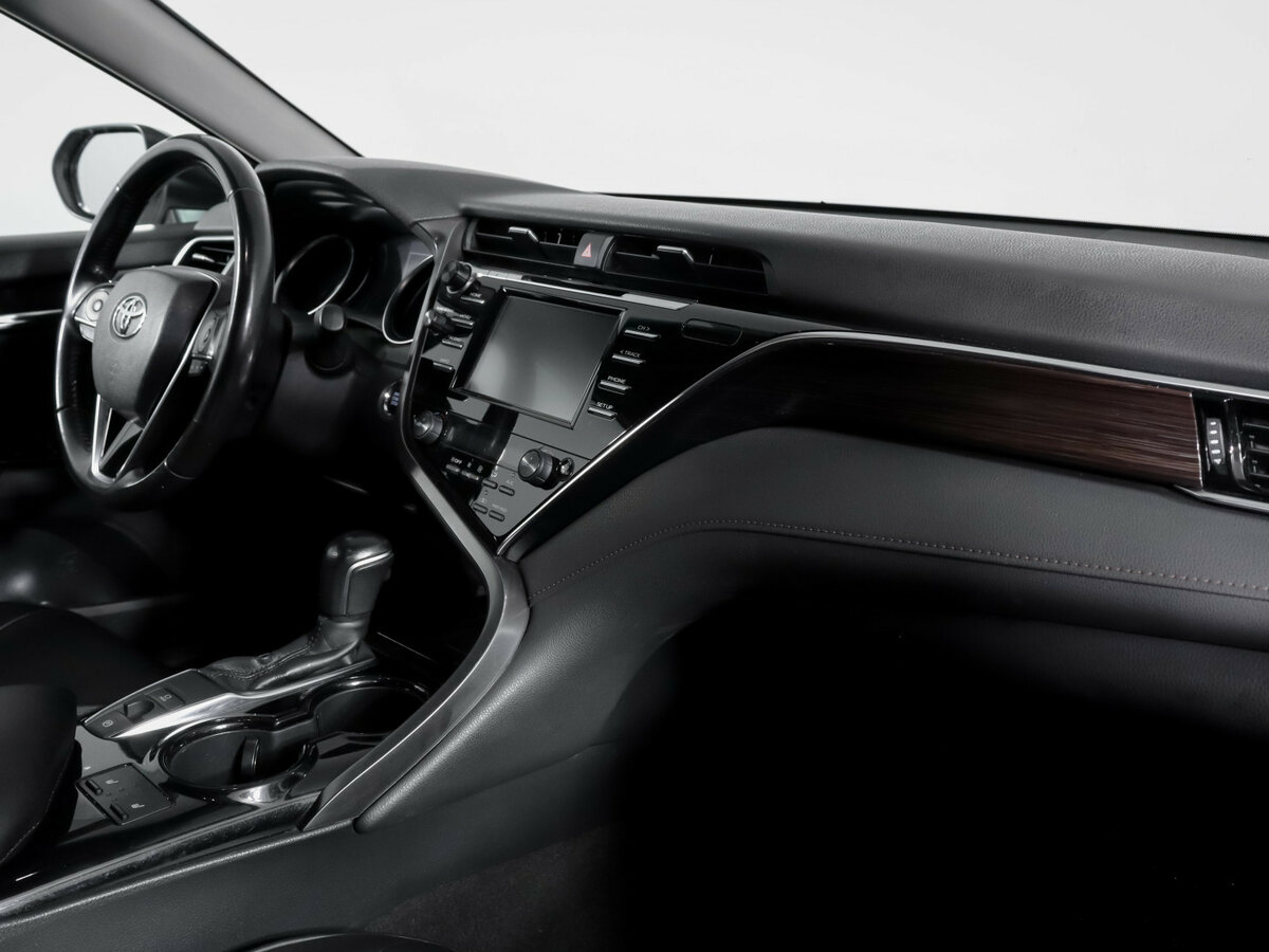 Toyota Camry 2020 года с пробегом. Фото: #6