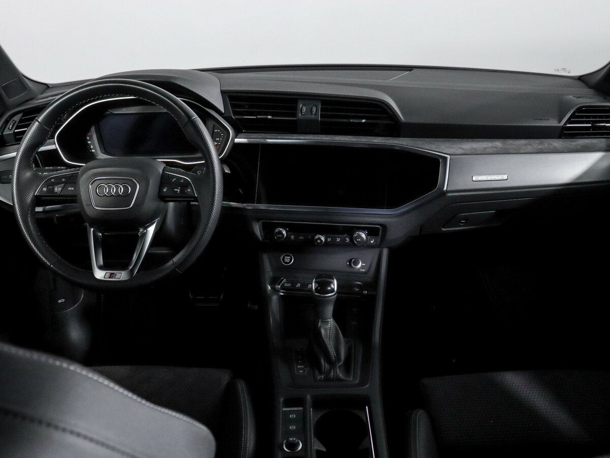 Audi Q3 2021 года с пробегом. Фото: #9