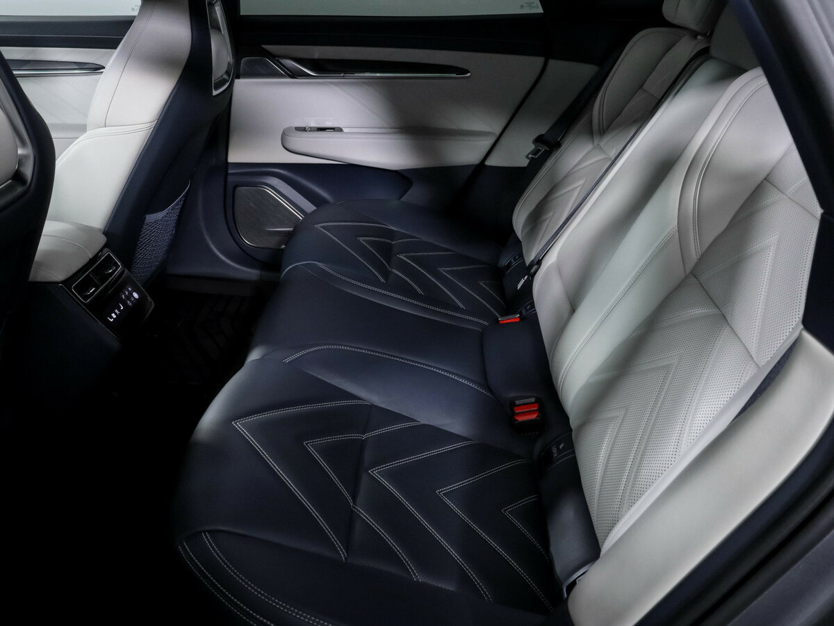 Zeekr 001 2022 года с пробегом. Фото: #6