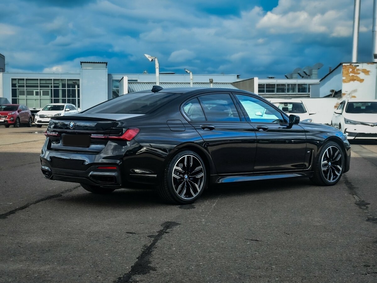 BMW 7 серии 2020 года с пробегом. Фото: #4