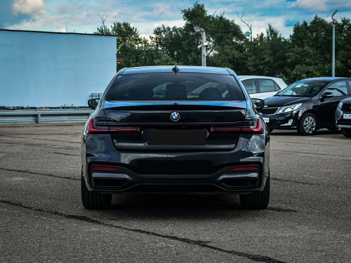 BMW 7 серии 2020 года с пробегом. Фото: #5