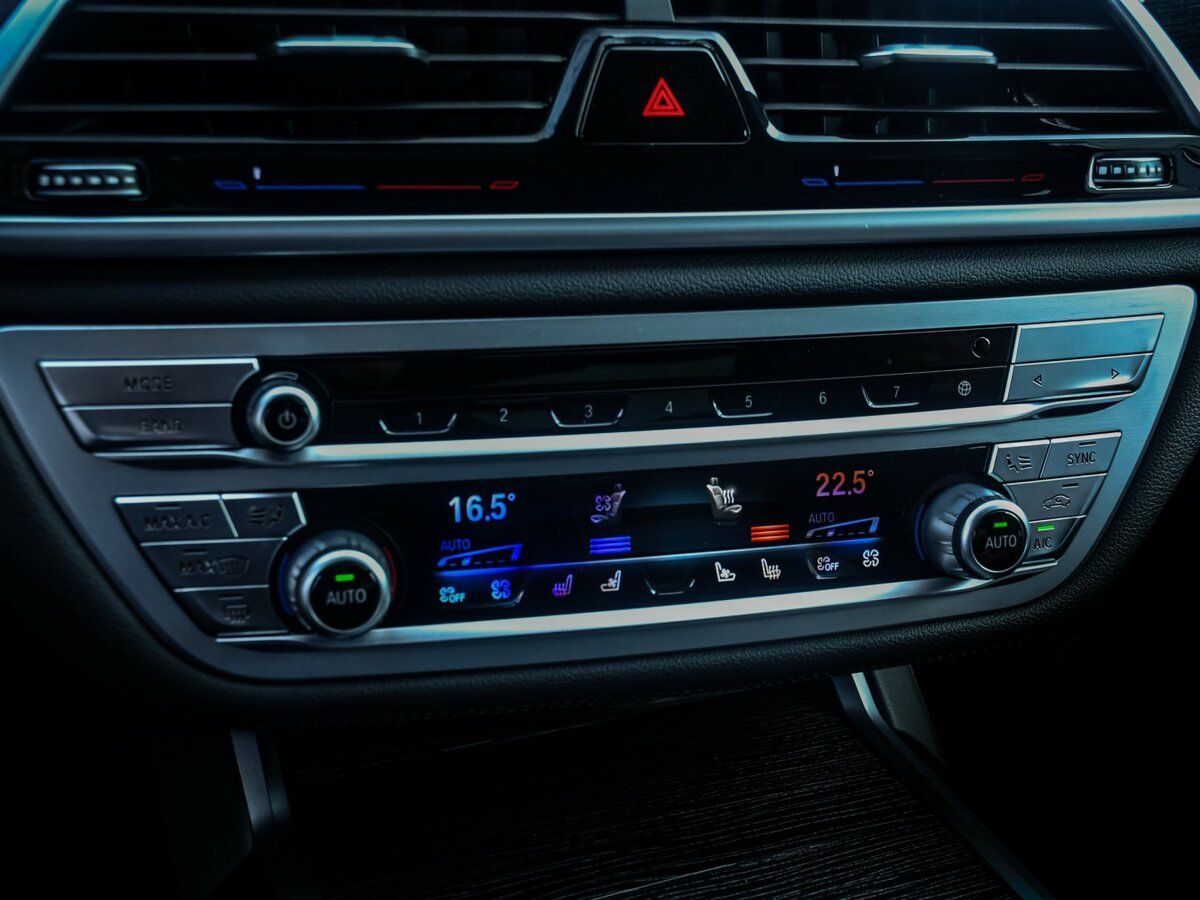 BMW 7 серии 2020 года с пробегом. Фото: #28