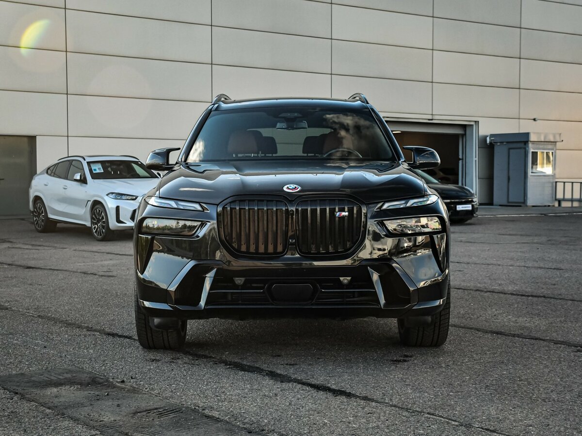 BMW X7 2022 года с пробегом. Фото: #1