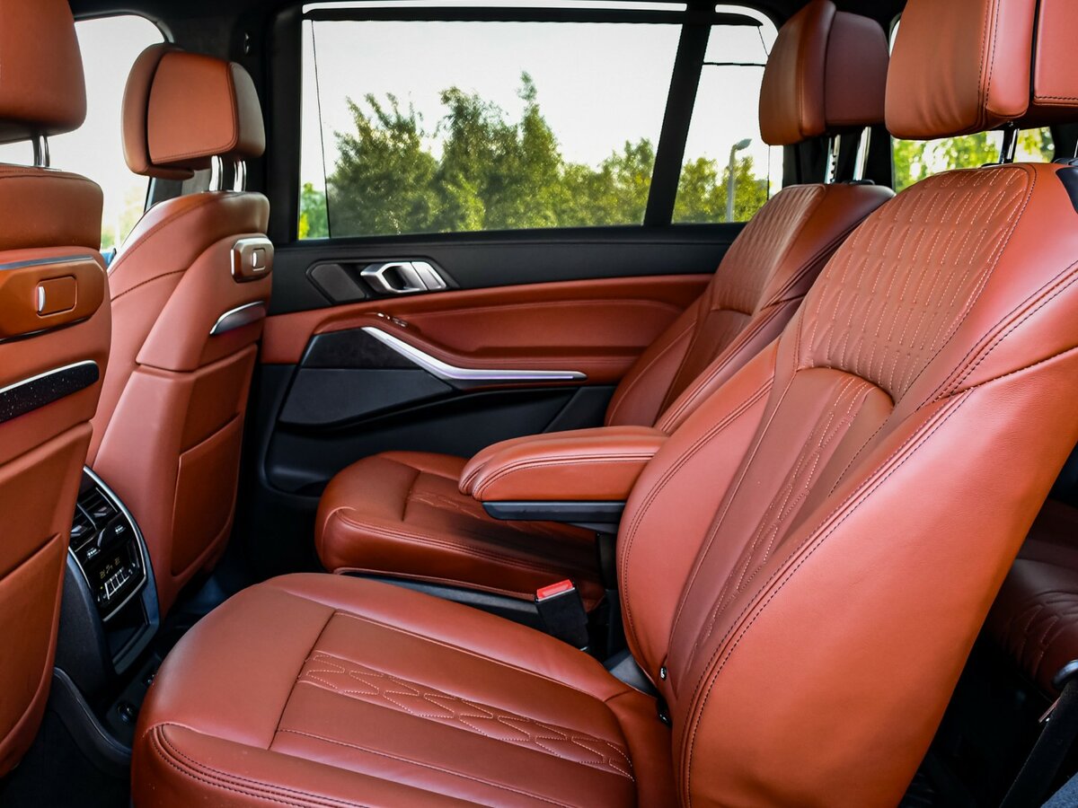 BMW X7 2022 года с пробегом. Фото: #10