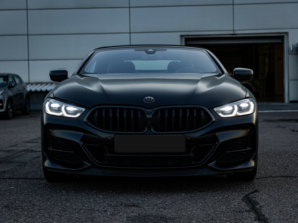 BMW 8 серии 2019 года с пробегом. Фото: #1