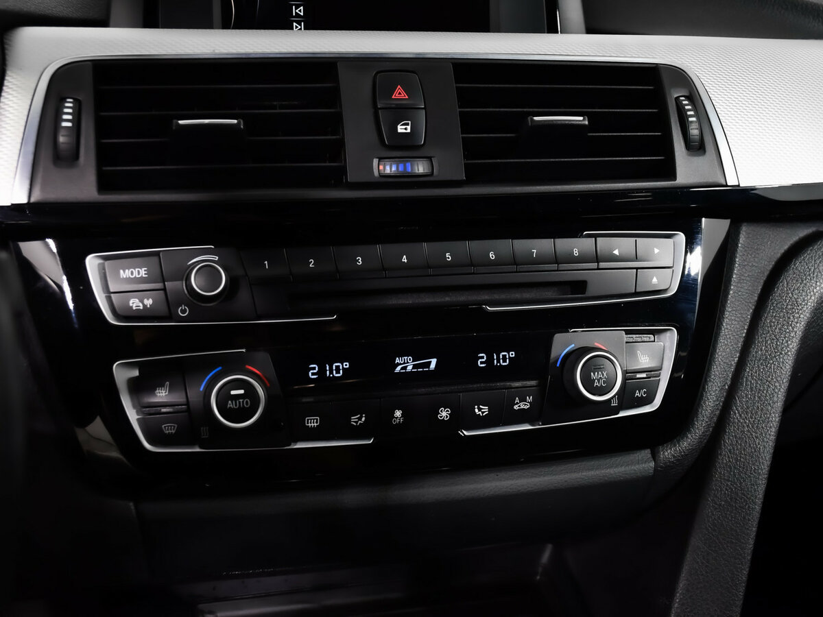 BMW 3 серии 2016 года с пробегом. Фото: #14