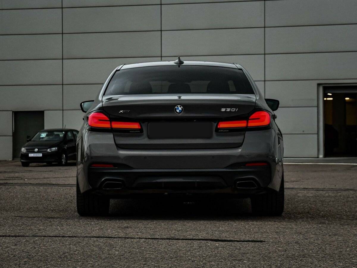 BMW 5 серии 2021 года с пробегом. Фото: #5