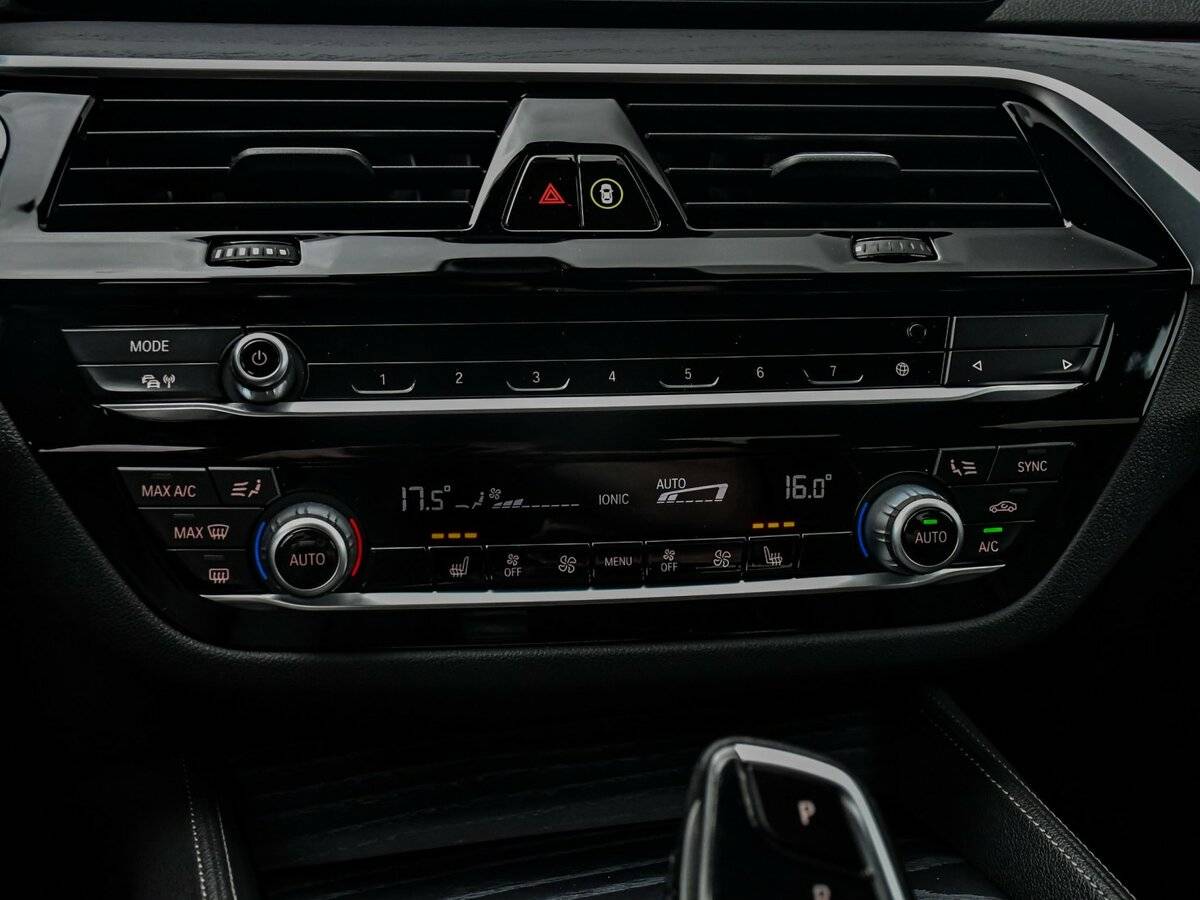 BMW 5 серии 2021 года с пробегом. Фото: #19