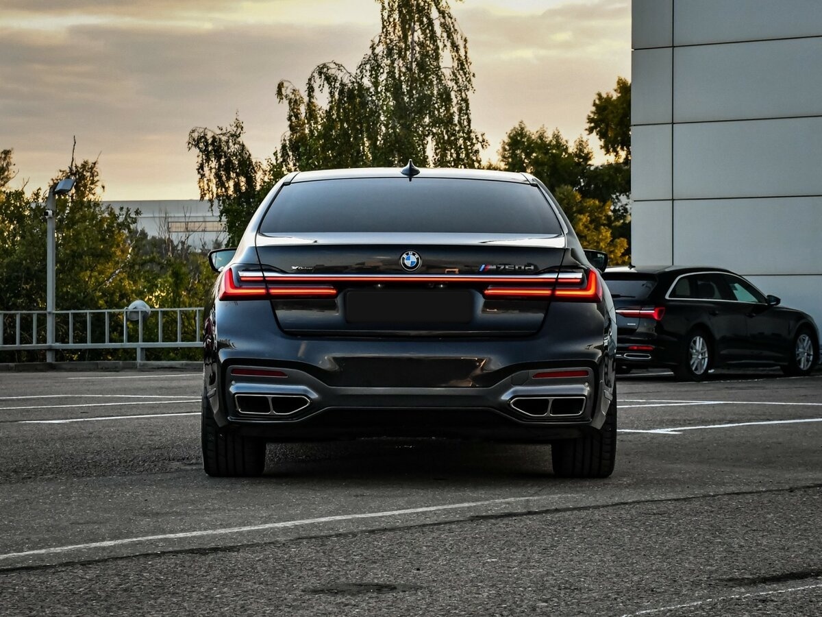 BMW 7 серии 2019 года с пробегом. Фото: #5