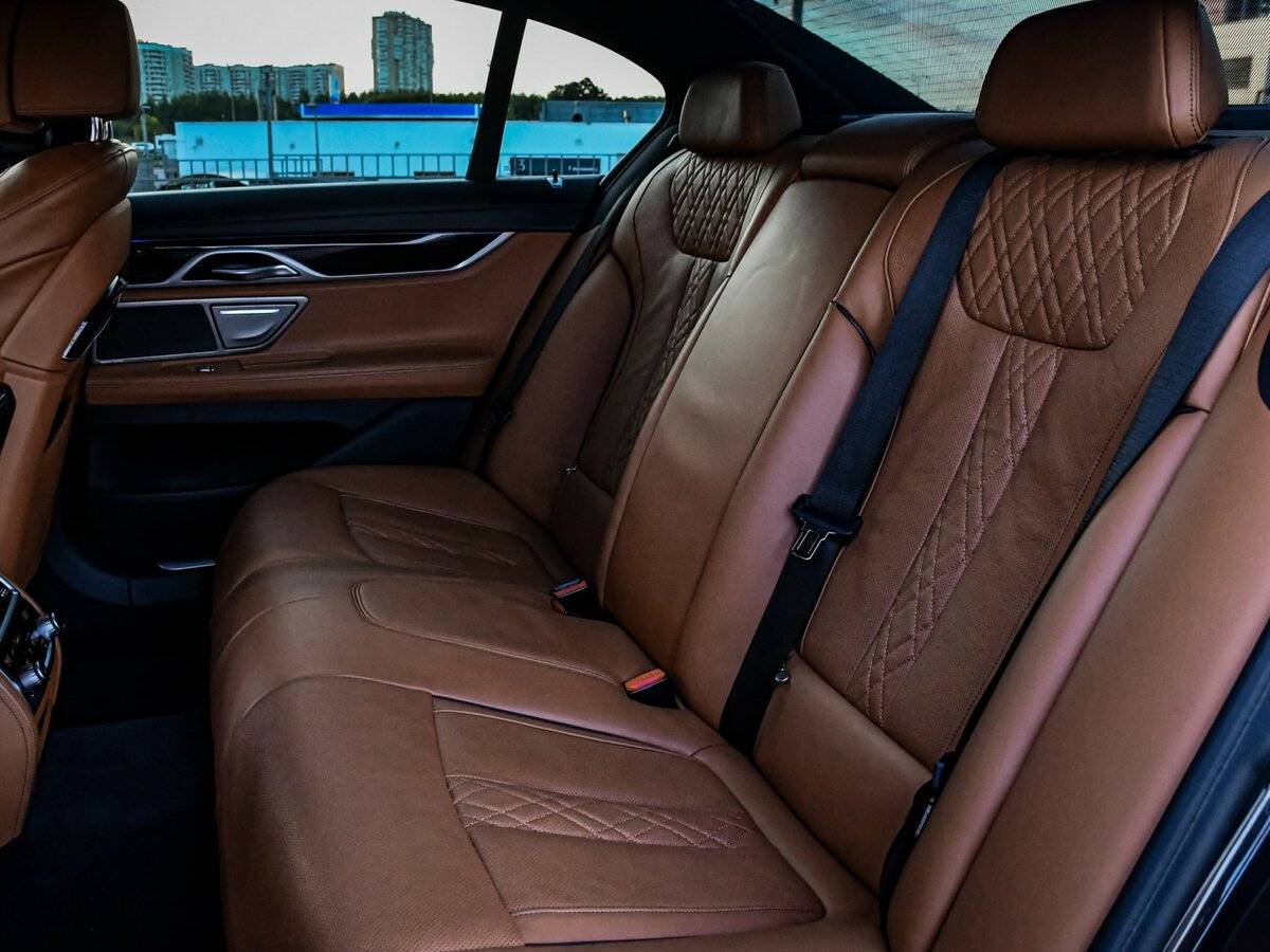 BMW 7 серии 2019 года с пробегом. Фото: #11