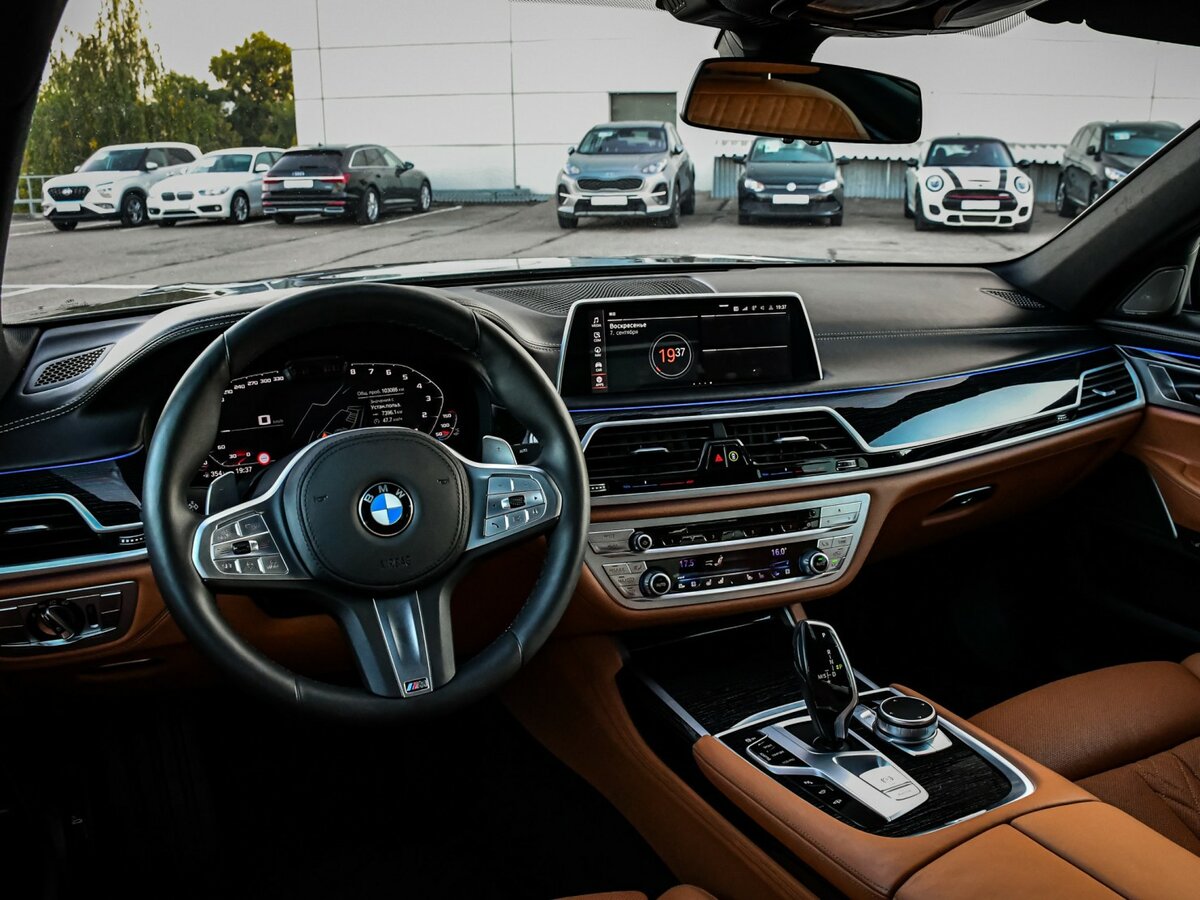 BMW 7 серии 2019 года с пробегом. Фото: #12