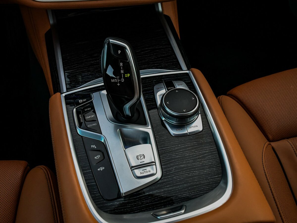 BMW 7 серии 2019 года с пробегом. Фото: #14