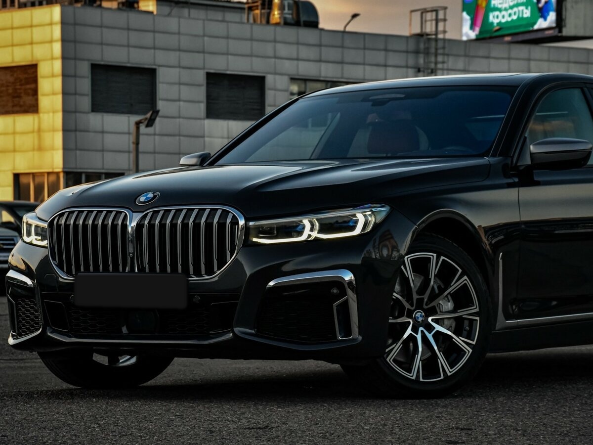 BMW 7 серии 2019 года с пробегом. Фото: #23