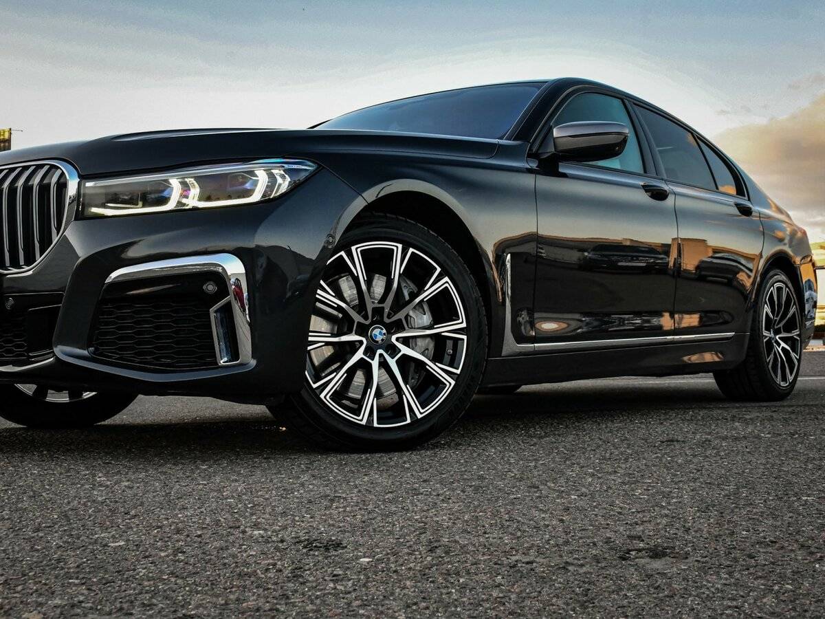 BMW 7 серии 2019 года с пробегом. Фото: #26
