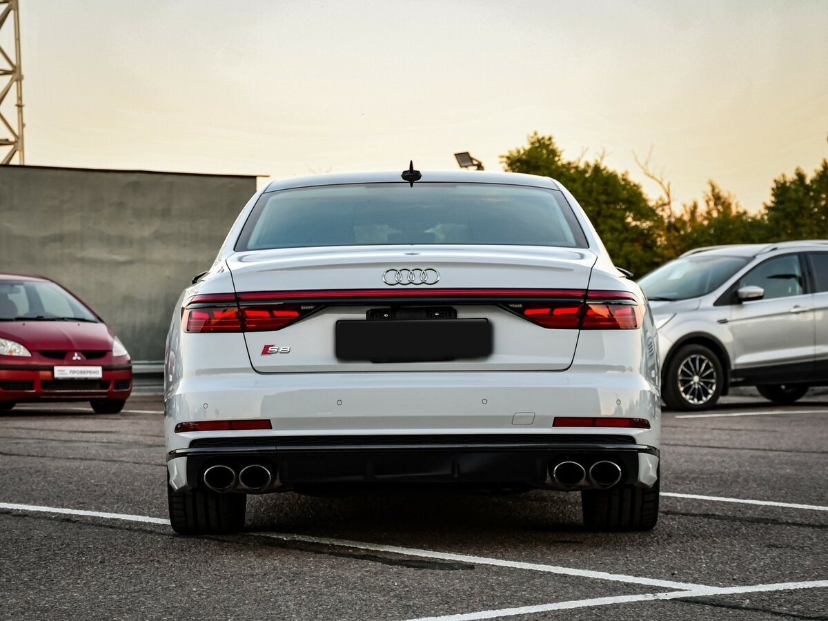 Audi S8 2020 года с пробегом. Фото: #4