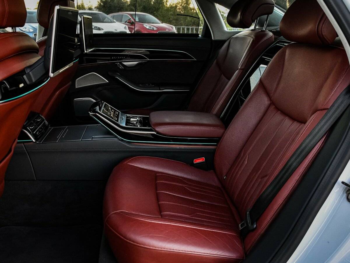 Audi S8 2020 года с пробегом. Фото: #11