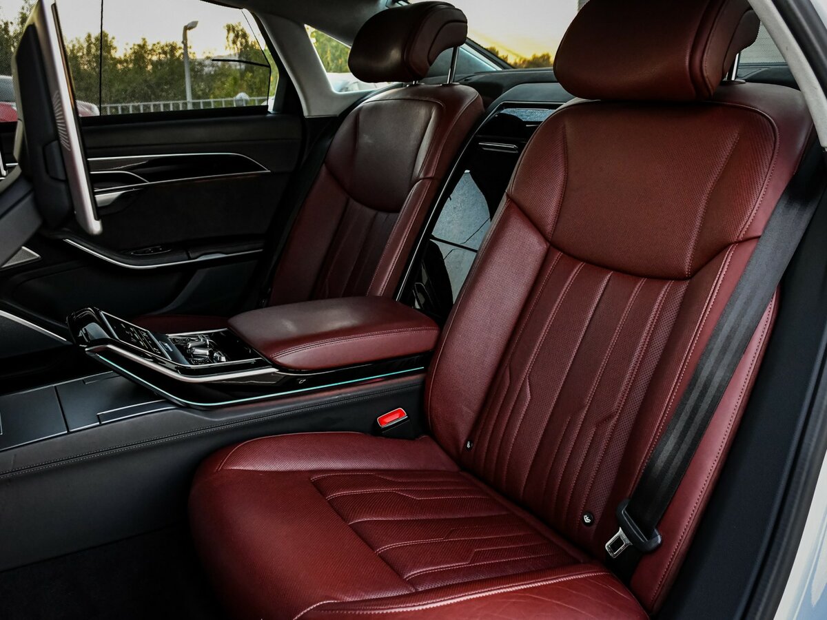 Audi S8 2020 года с пробегом. Фото: #12