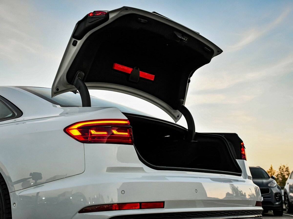 Audi S8 2020 года с пробегом. Фото: #32