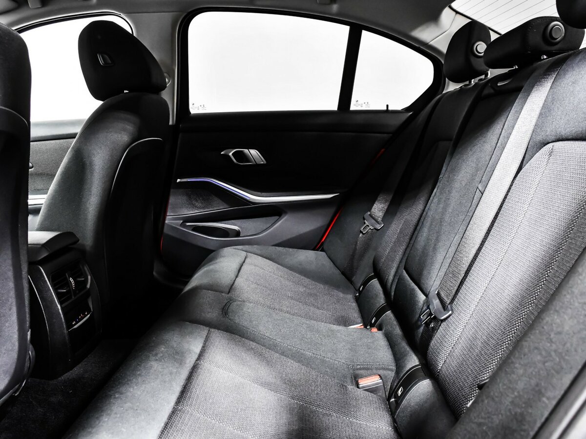 BMW 3 серии 2019 года с пробегом. Фото: #9