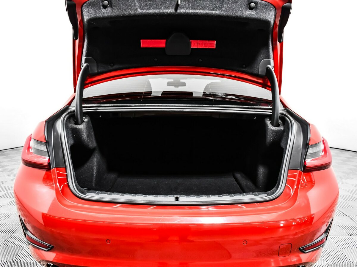 BMW 3 серии 2019 года с пробегом. Фото: #11