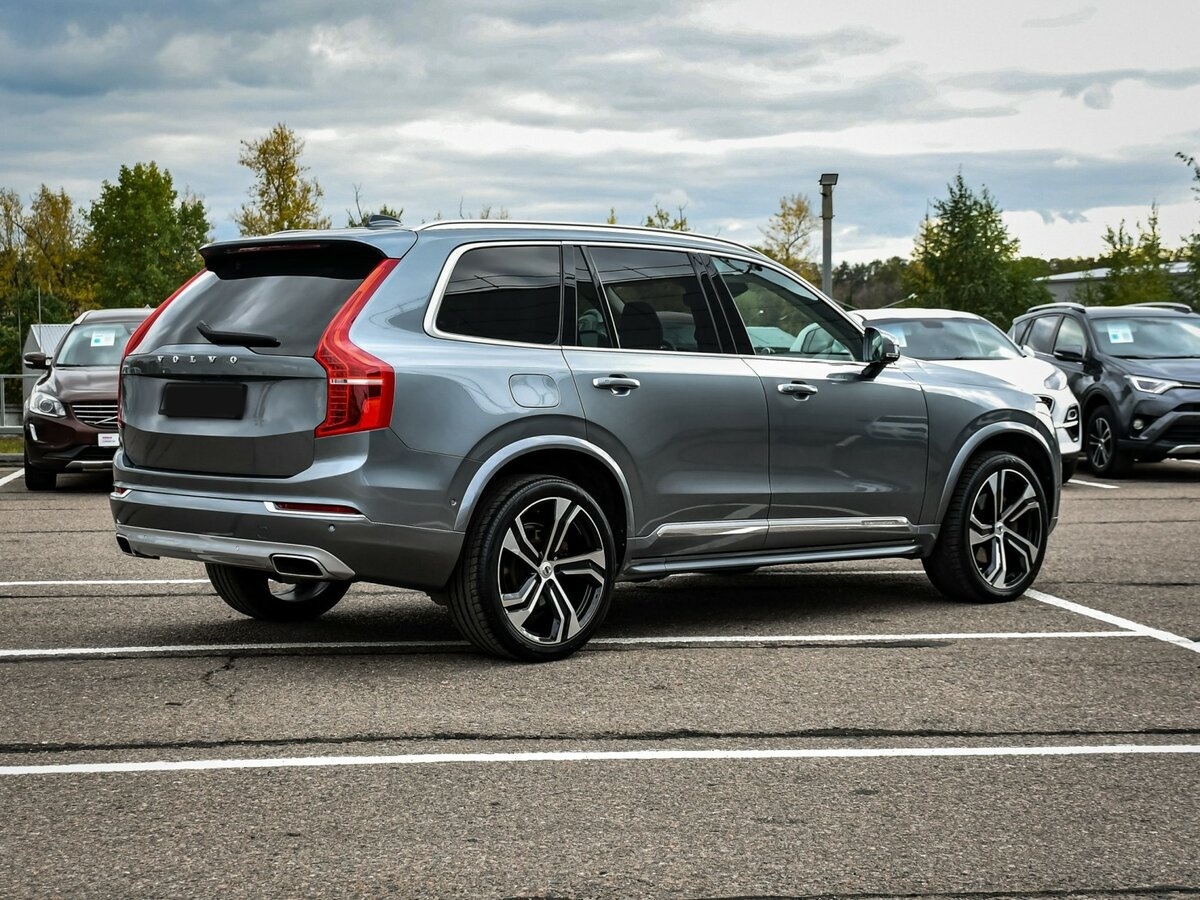 Volvo XC90 2019 года с пробегом. Фото: #4