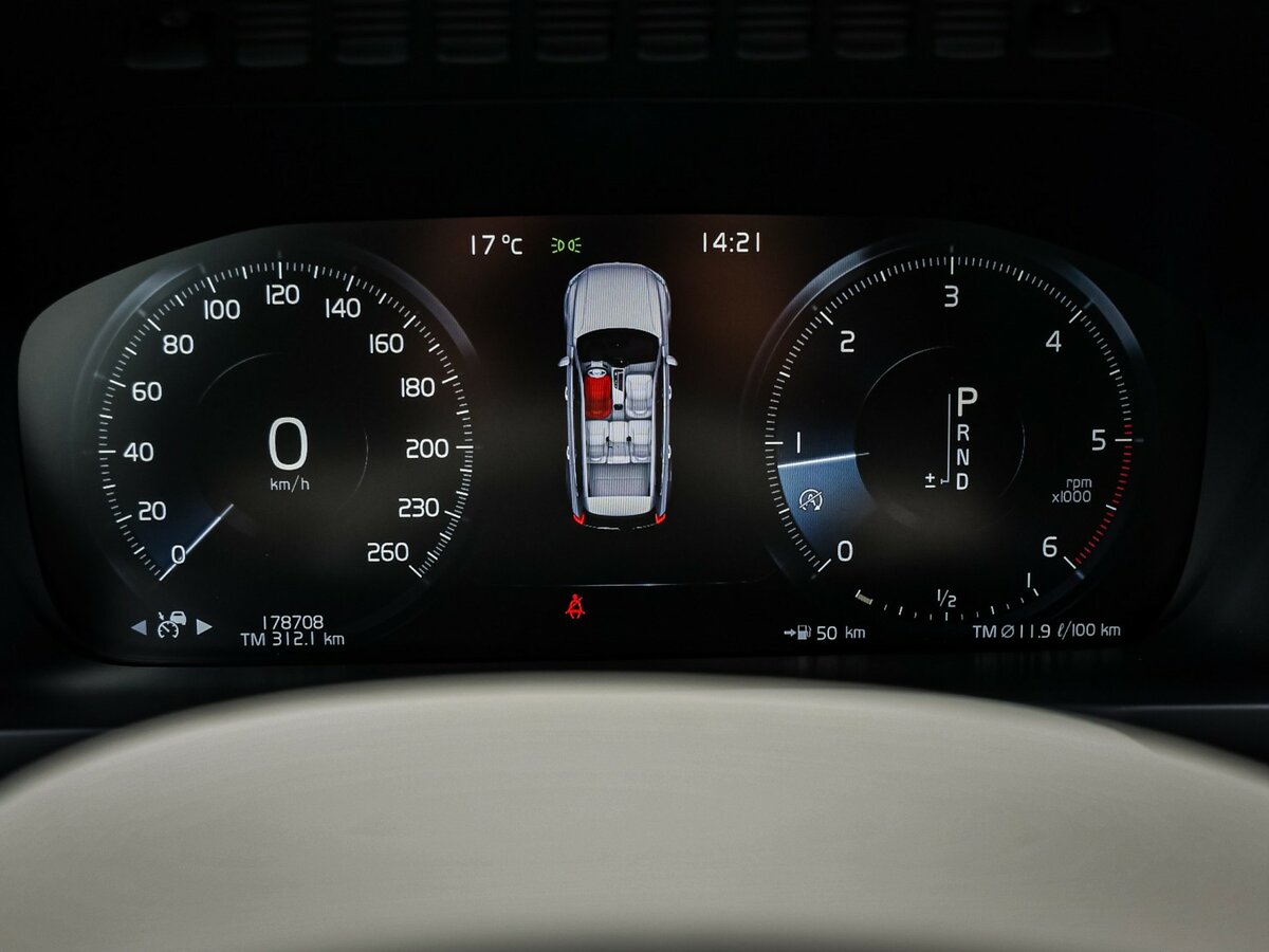 Volvo XC90 2019 года с пробегом. Фото: #9