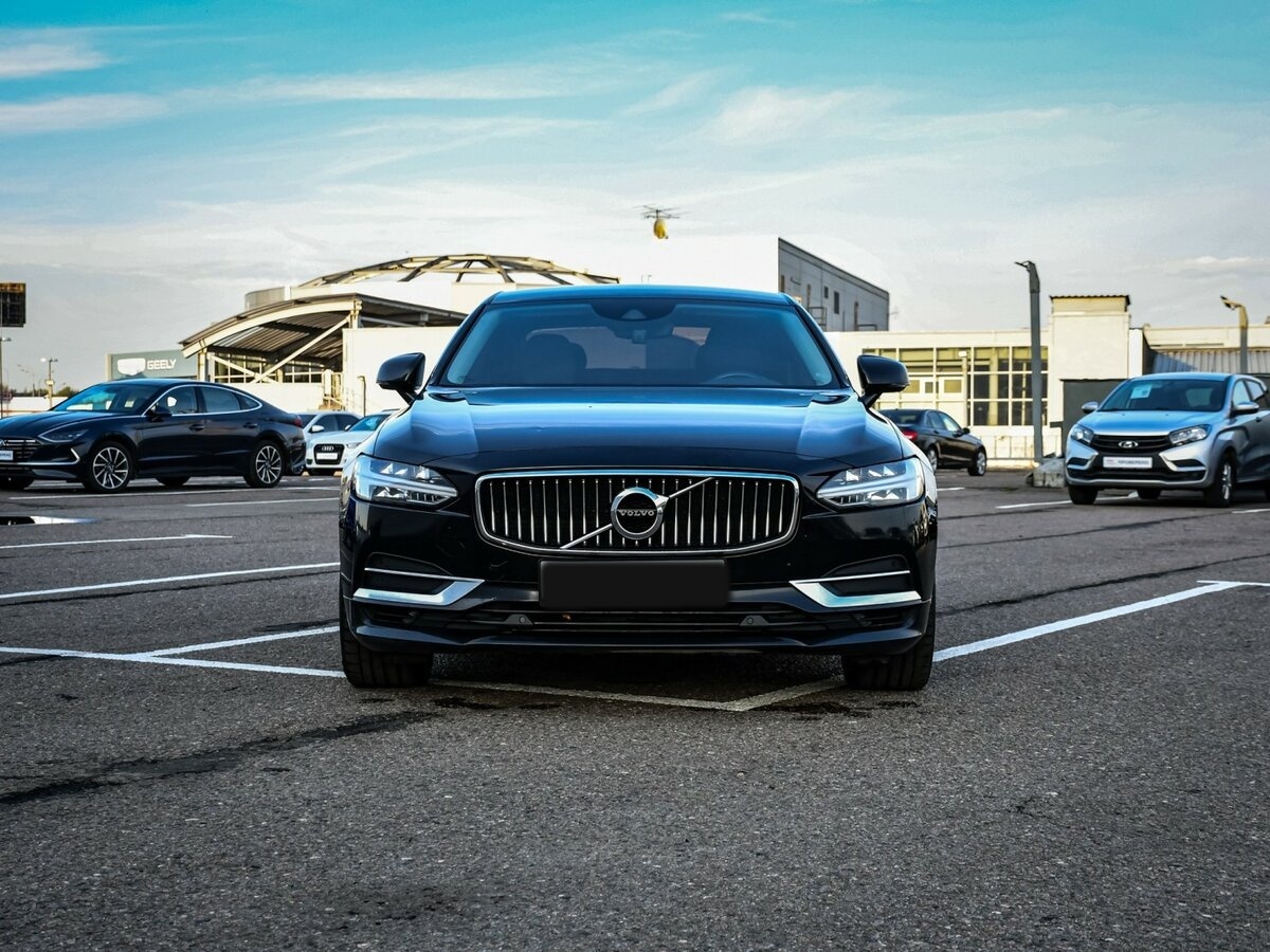 Volvo S90 2020 года с пробегом. Фото: #1