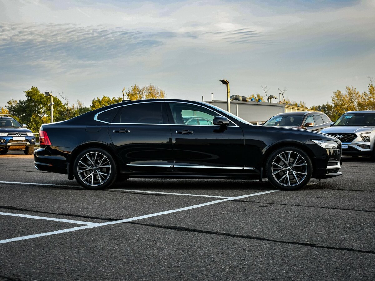 Volvo S90 2020 года с пробегом. Фото: #3