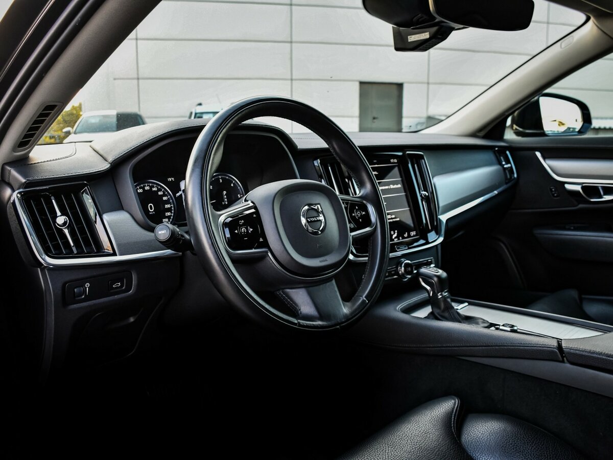 Volvo S90 2020 года с пробегом. Фото: #11