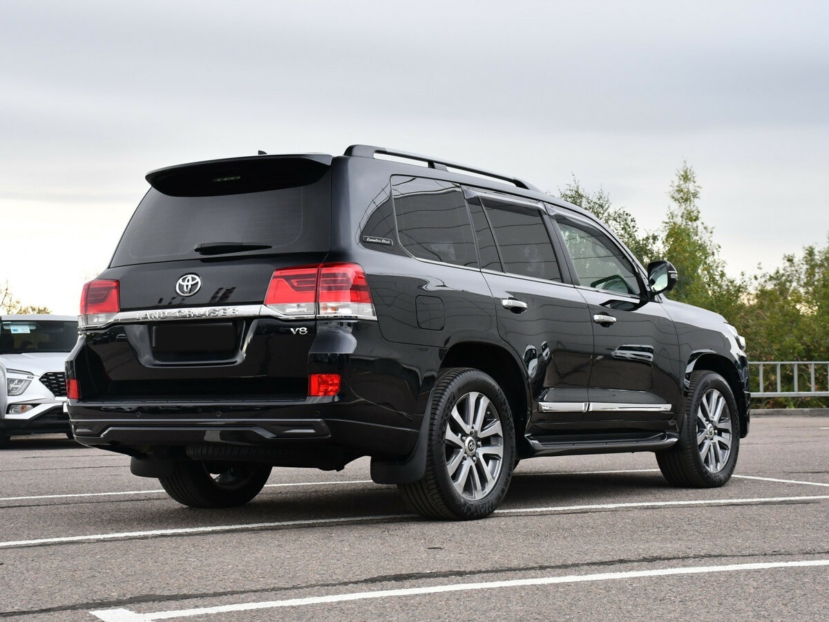 Toyota Land Cruiser 2017 года с пробегом. Фото: #4