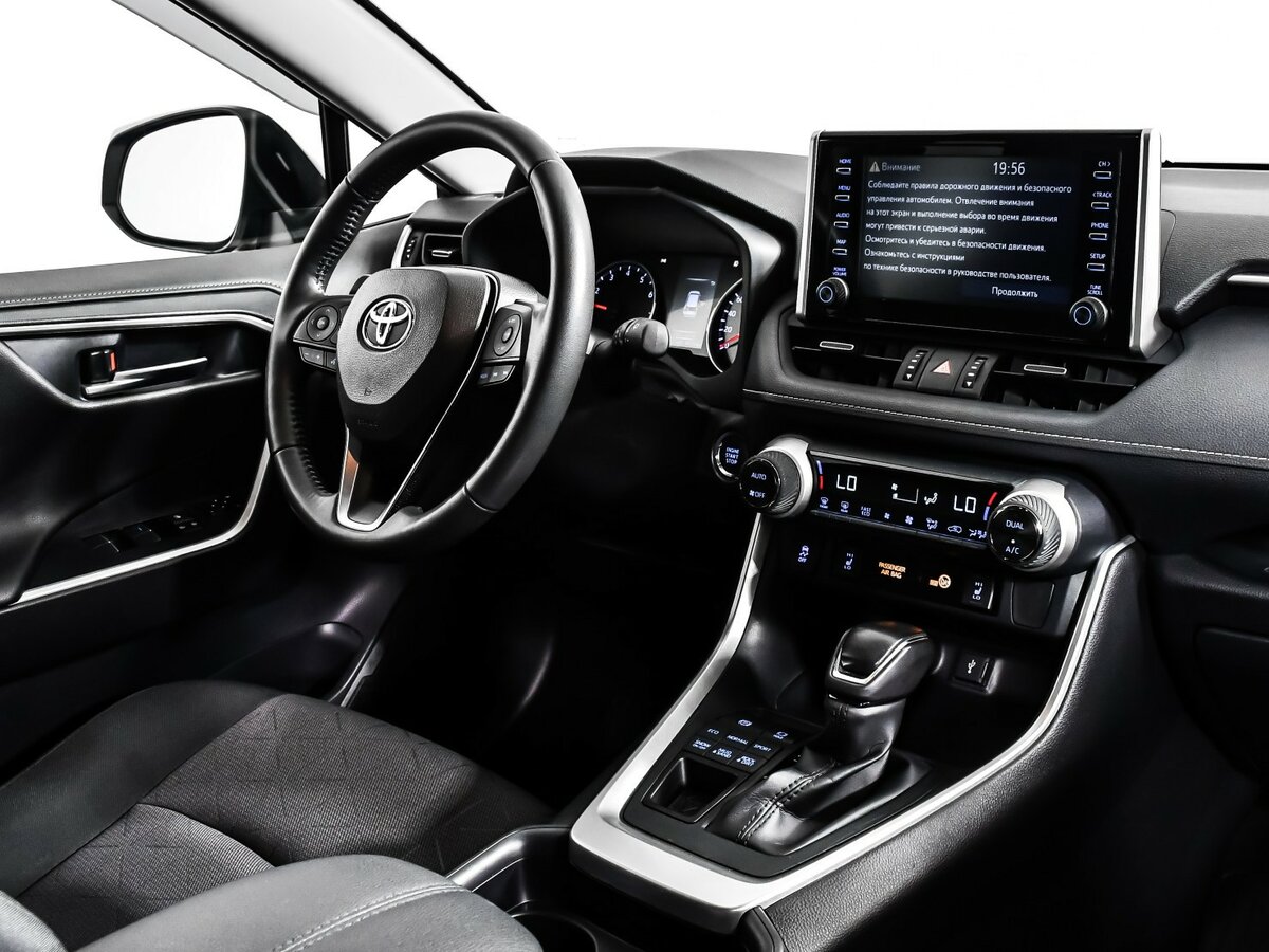 Toyota RAV4 2021 года с пробегом. Фото: #8