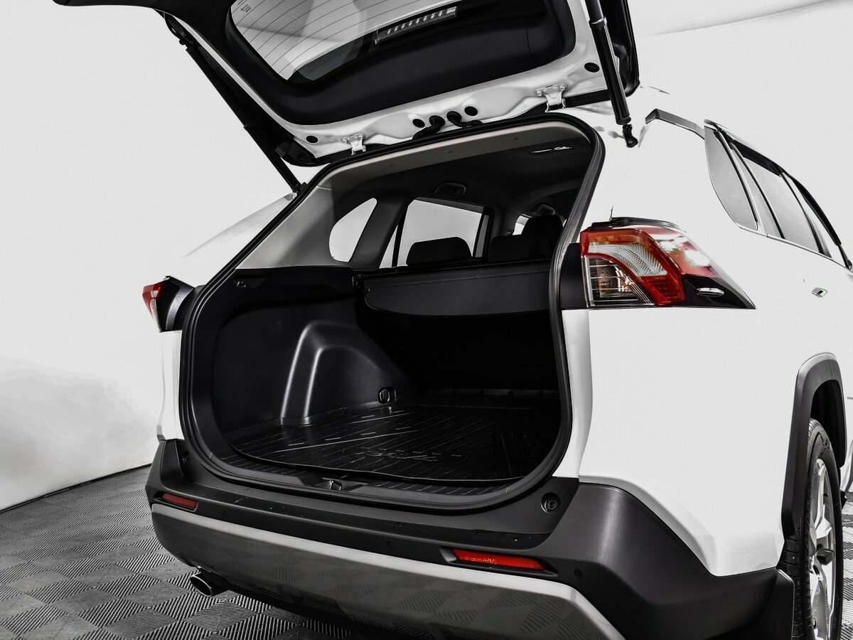 Toyota RAV4 2021 года с пробегом. Фото: #14